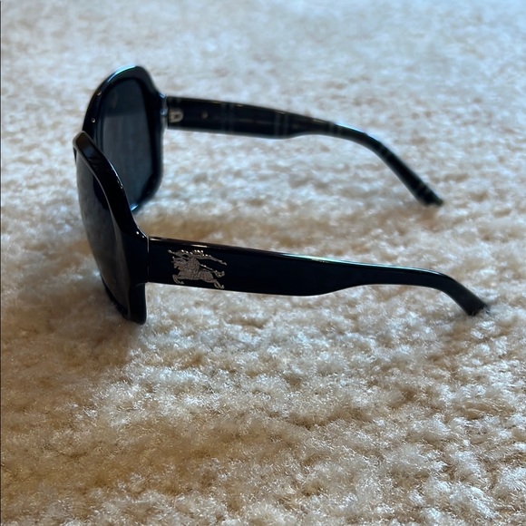 Burberry Black Women's Sunglasses - Picture 2 of 6